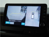 ◆マルチビューカメラシステム◆運転席から見づらい前後左右を、ナビ画面の映像で確認。見通しの悪い交差点や狭い道でのすれ違い、駐車などをサポートします。