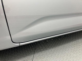 左側ドアにキズあります。