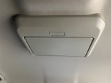 【フリップダウンモニター】大画面モニターで後席でもエンタメをお楽しみいただけます。小さなお子様にも大人気の装備です♪