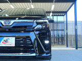 TSS!新品車高調!新品19インチアルミホイール!新品タイヤ!煌専用メッキミラー!メッキドアノブ!LEDヘッド!LEDフォグ!LEDテールランプ!前後クリアランスソナー!リアスポイラー!ドアバイザー!