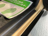 ステップにキズあります。