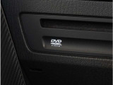 【DVD】DVD再生可能です。お好きな映画、ドラマ、アニメを車内でお楽しみください。