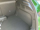 トランクもたくさん荷物載ります。