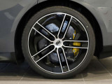 F:265/35R21 R:305/30R21