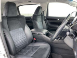 見通しのよいすっきりとした視界で、誰でも運転しやすいです。運転のしやすさは疲れにくさにも繋がりますよ♪