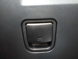 助手席シートバックレバーの写真です。