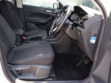 認定中古車保証1年間距離無制限の保証とロードアシスタンスサービスが全車に付帯されています。また、1年間または2年間の延長保証(有償)もご利用いただけます。