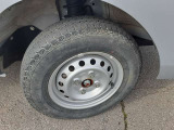 前輪 右側 ノーマルタイヤ新品へ交換し納車いたします。タイヤメーカーは選べません。