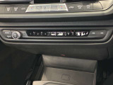 iDriveHDDナビゲーションになります。操作はコントローラーとタッチパネルにて操作いただけます。