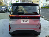 後続車からの視認性も良くスタイリッシュなLEDテールランプ※電車にてご来店の際は、最寄駅(阪急塚口駅・JR尼崎駅)まで、お越し頂けましたらお迎えにもあがりますので、お気軽にお申し付け下さい。