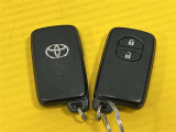 スマートキーはカバンやポケットから取り出すことなく、ドアのロックアンロックやエンジンの始動が出来ます!