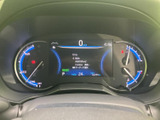 必要な情報をひと目で確認できるメーターデザイン。運転に必要な情報を分かりやすく表示し、安全運転をサポートします。