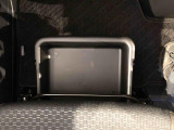 収納ボックスがついており便利に使用出来ます。