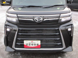 ヘッドライトとフォグランプは明るいLED。夜間の運転も安心です。