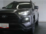 LEDヘッドライトです。デザイン性が良くとても明るいので、夜間の走行や悪天候でも安心です。しかも長寿命!