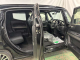 もちろん展示車は、ルームクリーニング済みのピカピカの状態です。お客様のご来店をスタッフ一同心よりお待ちしております。