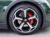 F:245/45R20 R:285/40R20