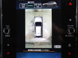 デジタルマルチビューモニターは、4つのカメラの映像を合成し、車両を上空から見たように表示します!道路端への幅寄せだけではなく、駐車時などの死角になるエリアの確認をサポートしてくれますヨ♪♪
