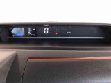 デジタルメーターを採用しており見やすくなっております。