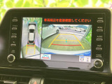 バックカメラの映像が鮮明に表示され、狭い道や駐車時も安心。ガイドライン付きで、スムーズな駐車操作をアシストします。安全な運転をサポートする頼もしい機能です。