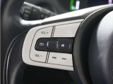 ◆ハンドルに【オーディオリモコンスイッチ】が装備されてます。視点をそらすことなく、ボリューム調整・オーディオソース切替・選曲が出来ます。安全運転しながら操作が可能になりました。