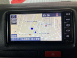 トヨタ純正SDナビ搭載です。