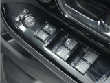 ◆パワーウィンドウスイッチ◆運転席から全席の窓の開閉操作を行うことが出来いつでも換気ができます!