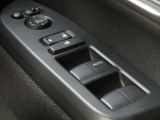 パワーウィンドウです!運転席でラクラク操作!元気なお子様やワンちゃんのイタズラも防いでいただけますよ!