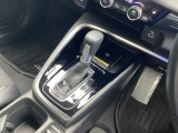 発進時から滑らかに加速する無段階変速のCVTはストップ&ゴーの多い街の中も快適です