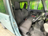 運転席シート廻りは使用感も少なく、良好な状態となっています。丁寧に使われていたことがよくわかりますね。