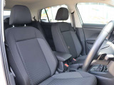 認定中古車保証1年間距離無制限の保証とロードアシスタンスサービスが全車に付帯されています。また、1年間または2年間の延長保証(有償)もご利用いただけます。