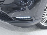 ◆フォグライト◆ 霧などの悪天候時、自車の位置を示すとともに前方や路肩が見えずらい時、近い位置をワイドに照らしてくれます