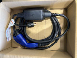 EVに充電する際の必需品です。EV充電用200Vコンセントに差して使用します。