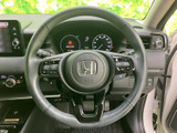 操作しやすいレイアウトで、安全運転をサポート。お好みの情報を表示できるカスタマイズ機能も搭載されています。