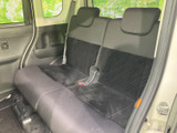 使いやすい収納スペースが、荷物を整理するのに役立ちます。細部までこだわった機能美が魅力です。