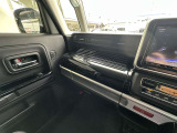 運転しながら操作しやすいように各種ボタンが設置されています♪ストレスのない快適なドライブに必須です!