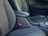 アームレストです!これがないと運転が落ち着かないという方もいらっしゃるのではないでしょうか?