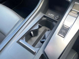 当社の納車前点検・サービスの内容は、車検点検・法定12ヶ月定期点検・油脂類の点検及び交換・バッテリーの点検及び交換等を行い、良好な状態にてご納車させていただきます。
