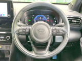 インテリアに合わせたデザインのステアリングは、運転される方のことも考え、運転しやすい形状、大きさです。是非一度、実際に触ってお確かめください。