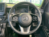 【純正革巻きステアリング】上質な革を使用することで、手にしっかり馴染みとても運転しやすいハンドルです♪
