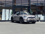 ◆LIBERALAは、輸入車選びの新たなスタイルを提案するインポート・セレクト・ブランドです。オーナー様となる方がクルマから直接感じる感性を第一にした、最良の一台との出会いをコーディネートいたします。