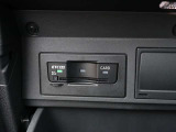 認定中古車保証1年間距離無制限の保証とロードアシスタンスサービスが全車に付帯されています。また、1年間または2年間の延長保証(有償)もご利用いただけます。