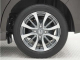アルミホイール装着車です!これで足元まわりもおしゃれにきまります!