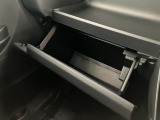 お客様にぴったりなおクルマをお選びいただけますように様々な展示車をご用意致しております!ダイハツの軽自動車だけではなく、他メーカー車やコンパクトカー・ミニバンなども数多く取り揃えております!