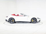 Roma Spiderは、フェラーリならではの走行性能と洗練されたデザインを、オープンエアで楽しめるモデルです。