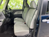 運転席側のドアは、操作系のスイッチ類が配置されており、ドライバーの利便性を高める工夫が凝らされています。