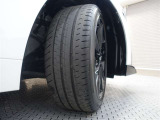 タイヤサイズは215/45R17となっております☆