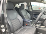 広々とした空間で、ゆったりとくつろげる運転席。快適なドライブ体験を約束します。