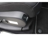 運転席には『アクティブランバーサポート』を装備。長時間の走行における腰部の疲労軽減に一役を買っています。