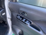 運転席側のドア部。パワーウィンドーのスイッチになります。